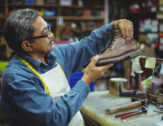 Réparer une semelle épaisse de bottes