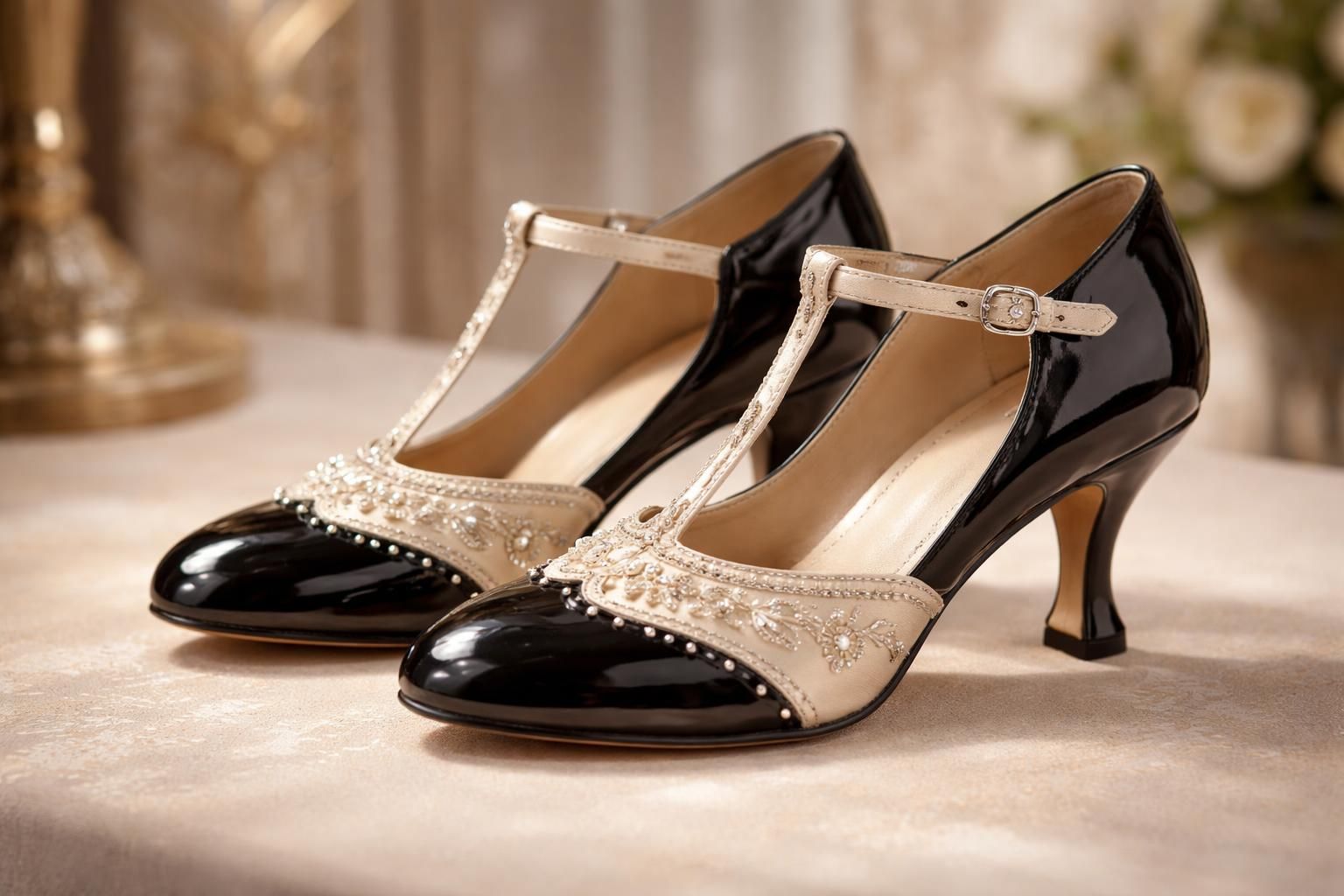 découvrez le style chaussure année 20, alliant élégance rétro et sophistication, parfait pour sublimer vos cérémonies avec une touche vintage unique.