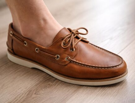 découvrez quelles chaussettes porter avec des chaussures bateau pour un look discret et élégant, sans que vos chaussettes ne soient visibles.