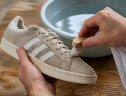 découvrez notre guide complet pour le lavage à la main de vos adidas campus afin de préserver leur qualité et leur style longtemps.
