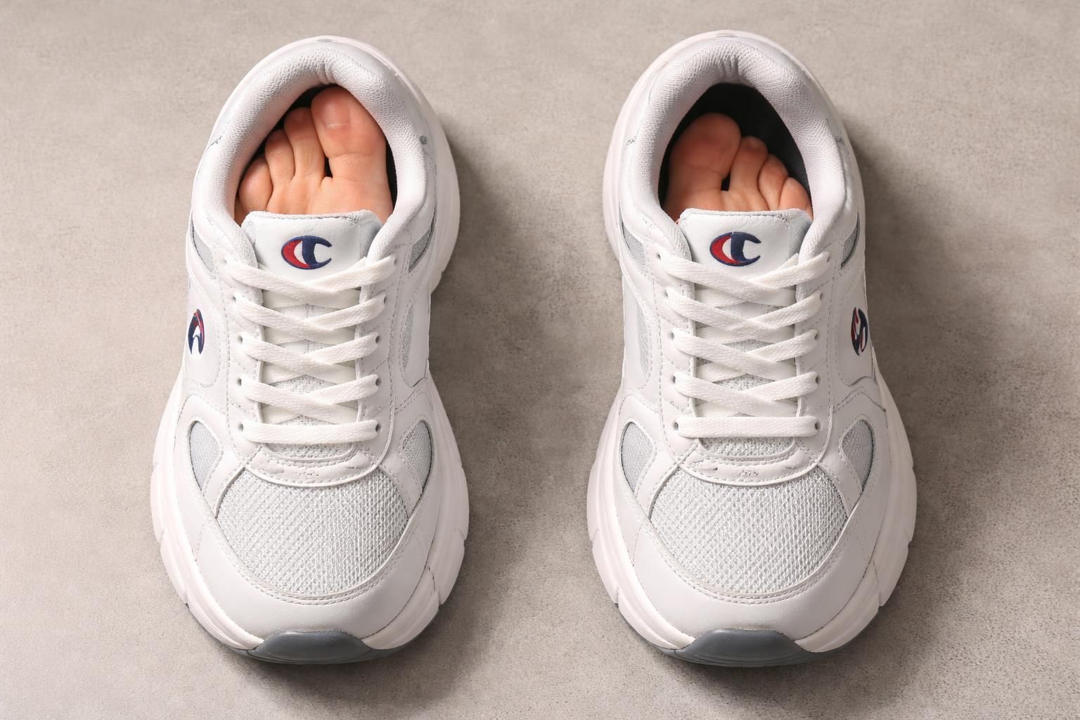 découvrez si la chaussure champion taille petit, grand ou normalement grâce à notre guide complet pour bien choisir votre pointure.