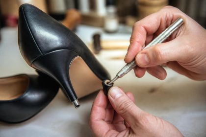 apprenez comment réparer facilement un embout de talon cassé sur vos escarpins eden shoes pour retrouver confort et élégance en quelques étapes simples.